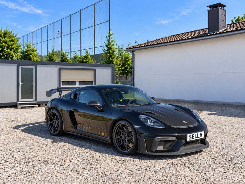 Porsche 718 Cayman GT4 RS