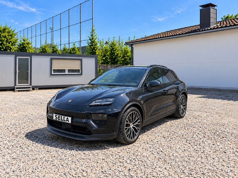 Porsche Macan Electric